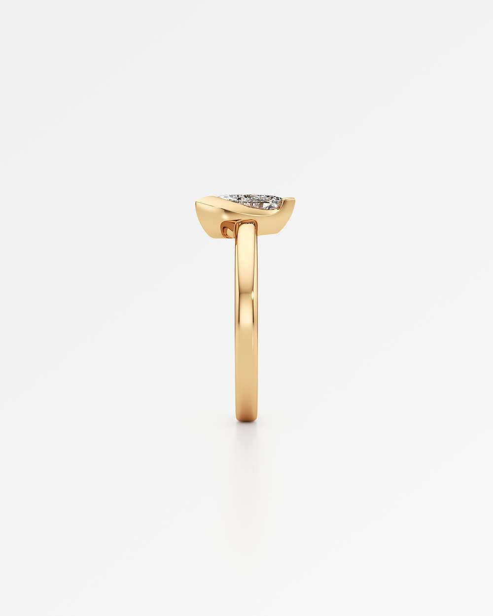 Apitris Diamond Ring