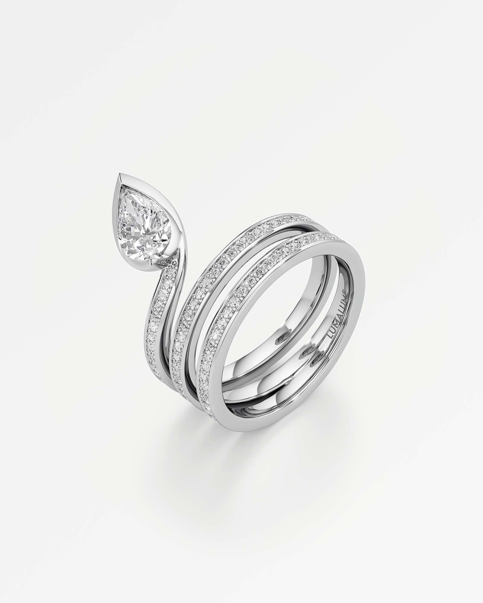 Serrelith Diamond Ring
