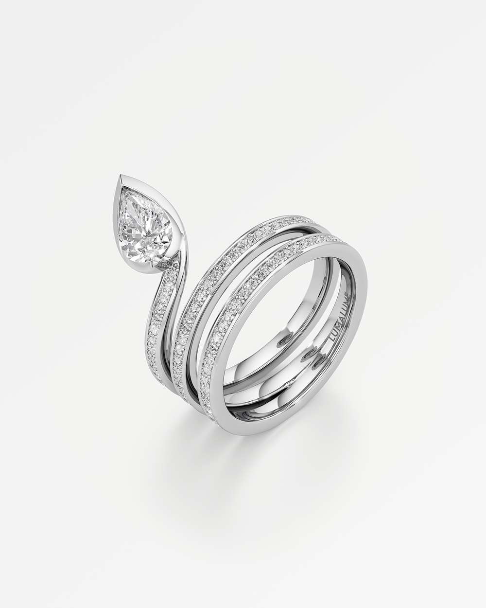 Serrelith Diamond Ring